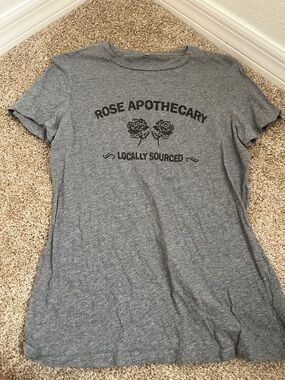 Amazon Gray 'Rose Apothecary' Graphic Short Sleeve Tee